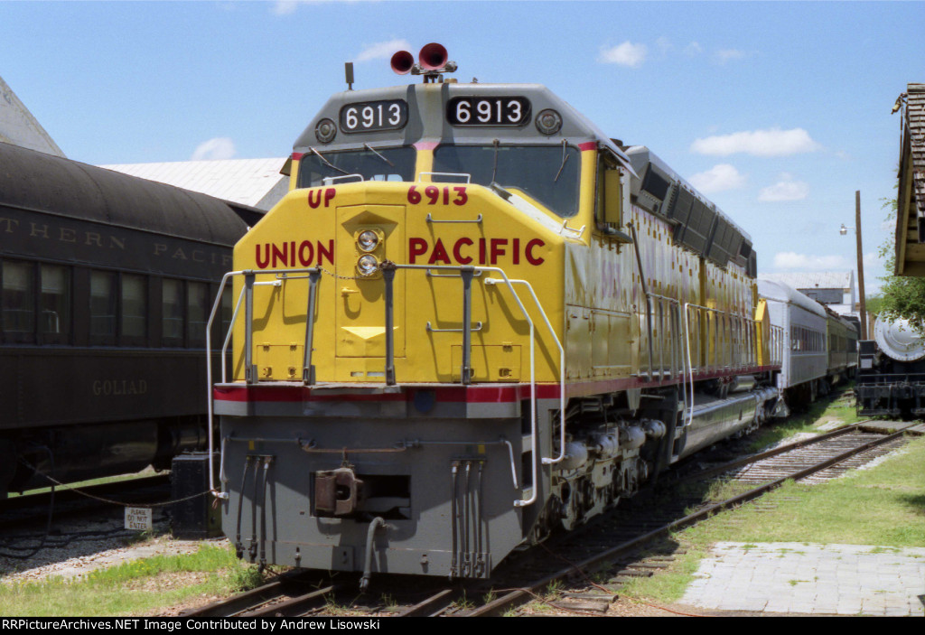 Union Pacific Centennial 6913